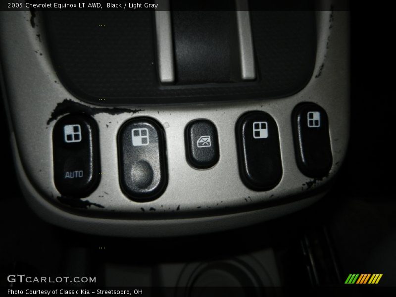 Black / Light Gray 2005 Chevrolet Equinox LT AWD
