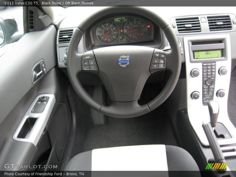 Dashboard of 2013 C30 T5
