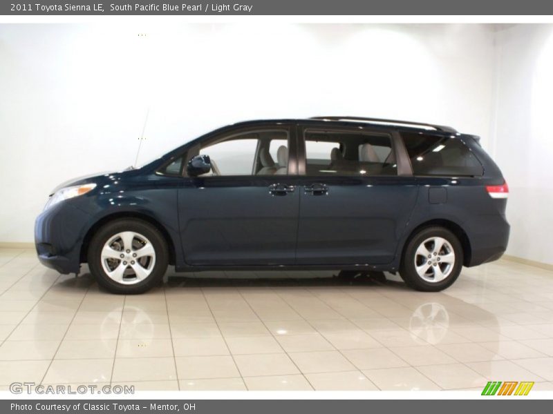 South Pacific Blue Pearl / Light Gray 2011 Toyota Sienna LE