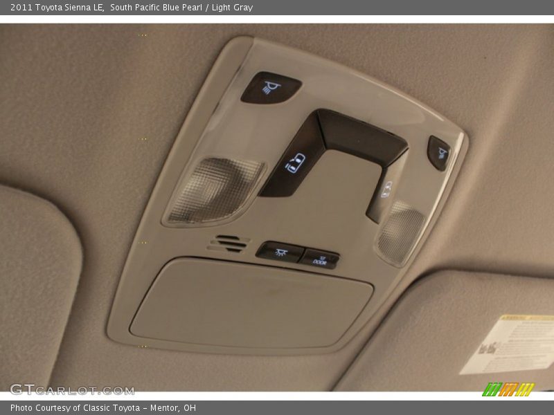 South Pacific Blue Pearl / Light Gray 2011 Toyota Sienna LE