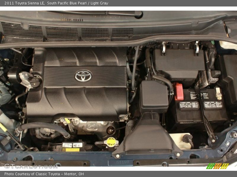South Pacific Blue Pearl / Light Gray 2011 Toyota Sienna LE