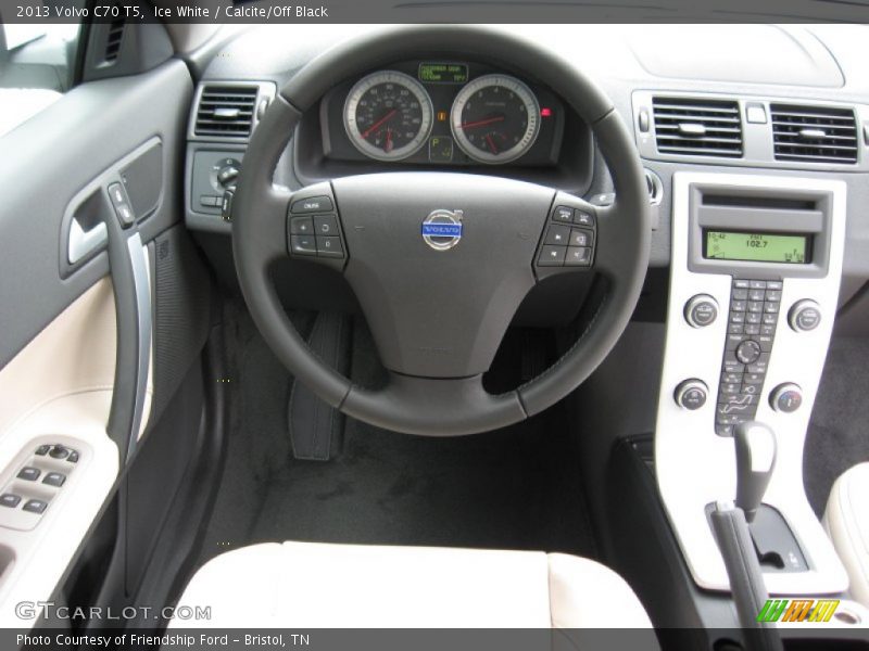 Dashboard of 2013 C70 T5