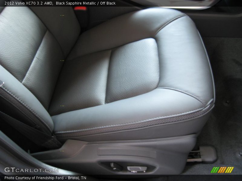 Front Seat of 2012 XC70 3.2 AWD