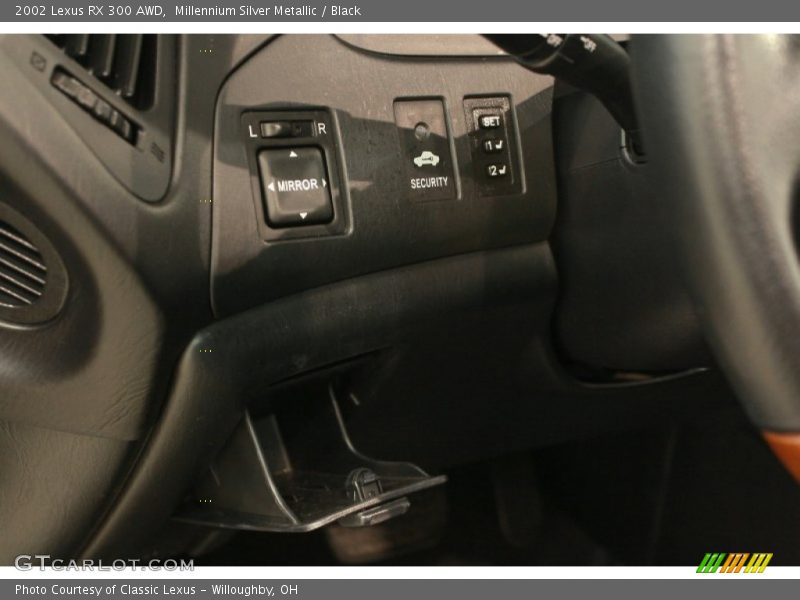 Millennium Silver Metallic / Black 2002 Lexus RX 300 AWD