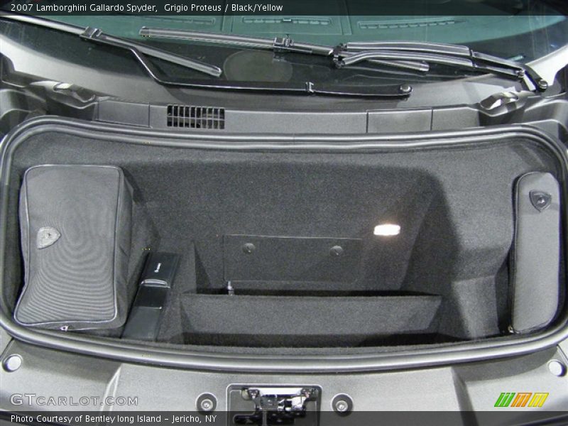  2007 Gallardo Spyder Trunk