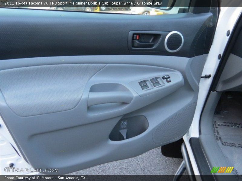 Super White / Graphite Gray 2011 Toyota Tacoma V6 TRD Sport PreRunner Double Cab