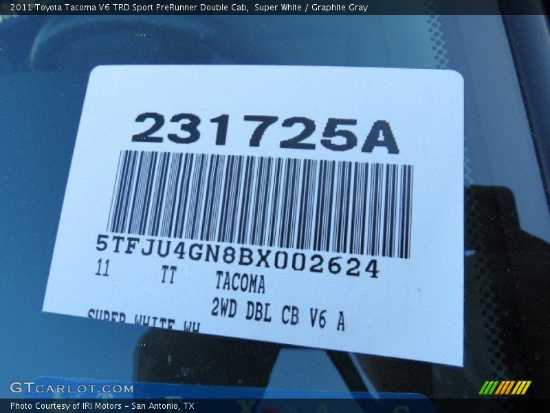Super White / Graphite Gray 2011 Toyota Tacoma V6 TRD Sport PreRunner Double Cab