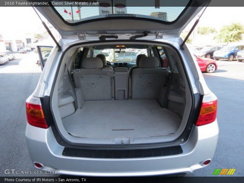 Classic Silver Metallic / Ash 2010 Toyota Highlander