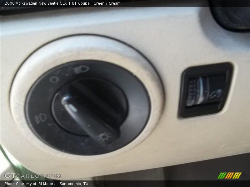 Green / Cream 2000 Volkswagen New Beetle GLX 1.8T Coupe