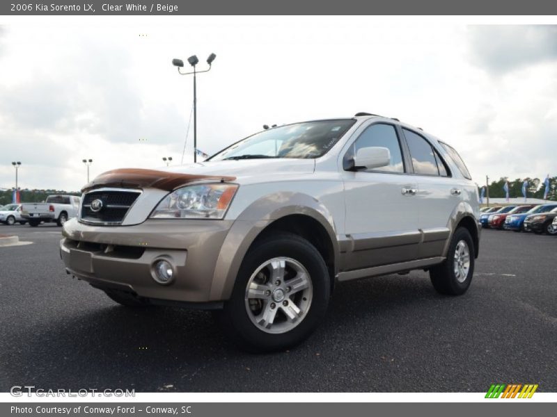 Clear White / Beige 2006 Kia Sorento LX