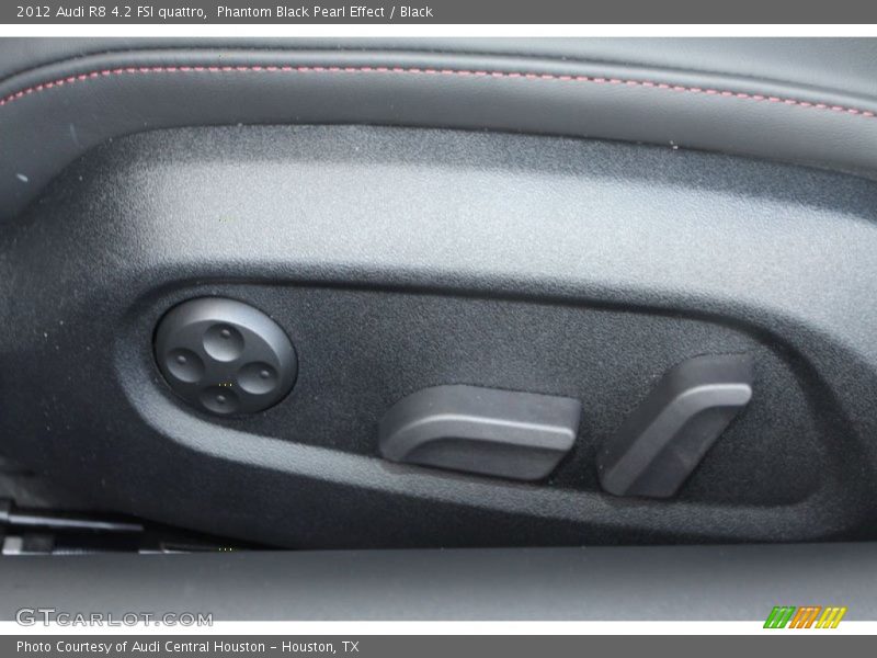 Controls of 2012 R8 4.2 FSI quattro