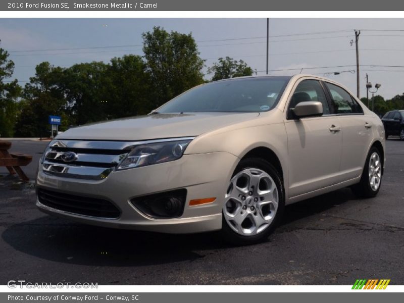 Front 3/4 View of 2010 Fusion SE