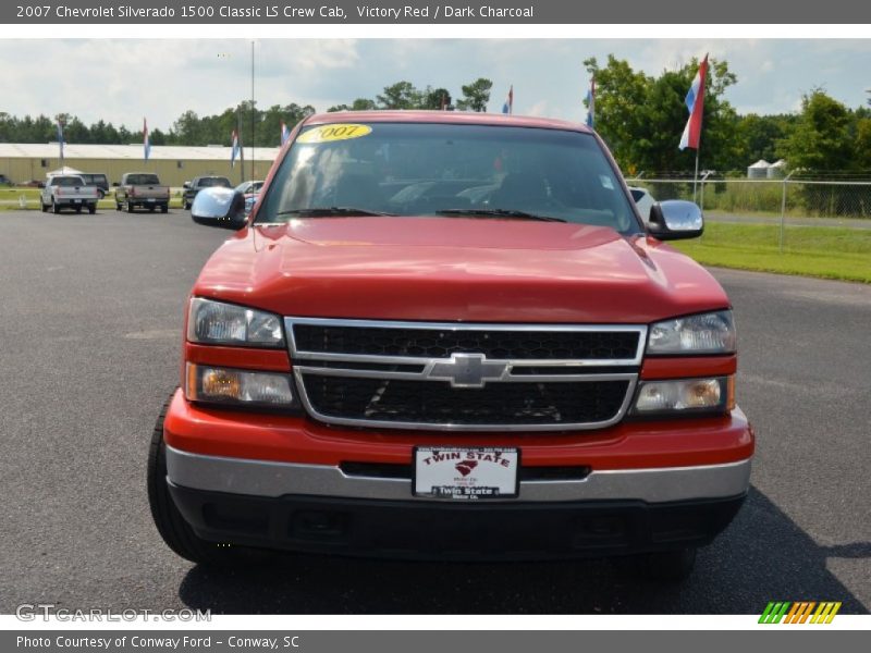 Victory Red / Dark Charcoal 2007 Chevrolet Silverado 1500 Classic LS Crew Cab