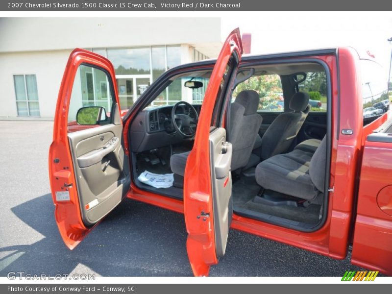 Victory Red / Dark Charcoal 2007 Chevrolet Silverado 1500 Classic LS Crew Cab