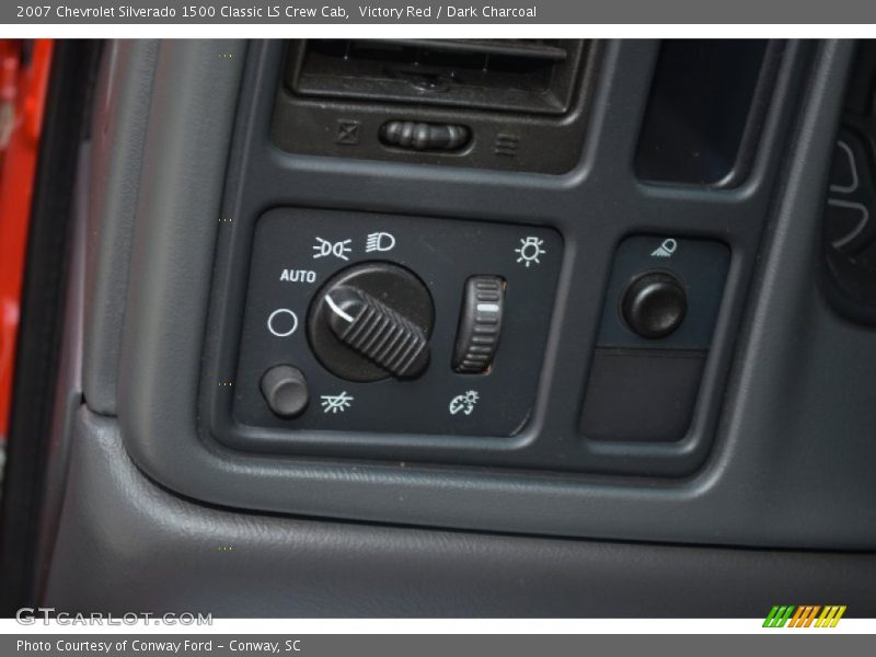 Victory Red / Dark Charcoal 2007 Chevrolet Silverado 1500 Classic LS Crew Cab