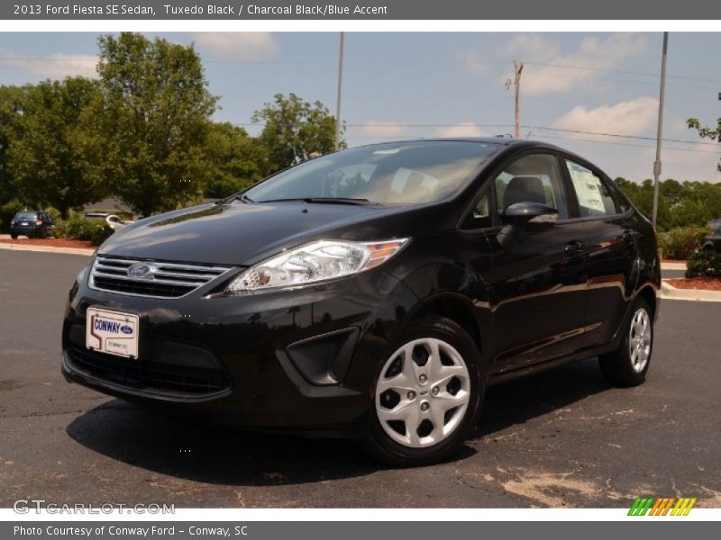 Tuxedo Black / Charcoal Black/Blue Accent 2013 Ford Fiesta SE Sedan