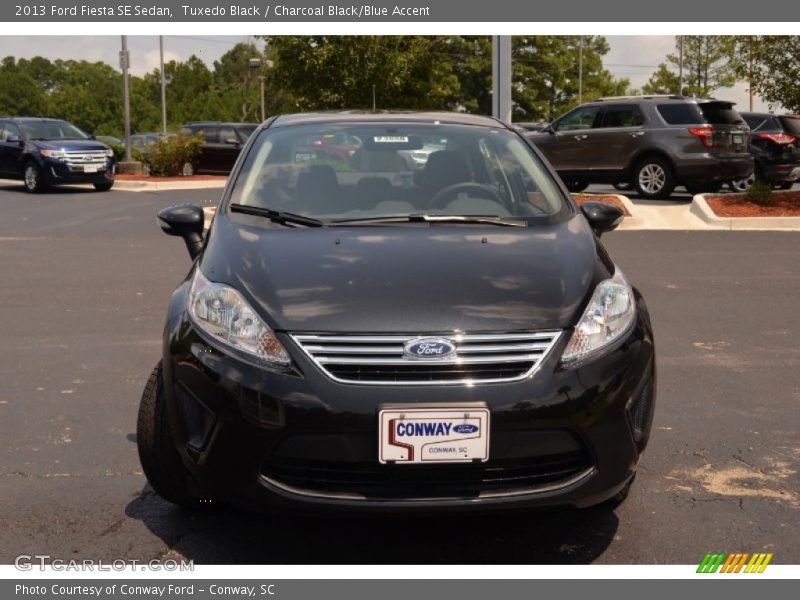 Tuxedo Black / Charcoal Black/Blue Accent 2013 Ford Fiesta SE Sedan