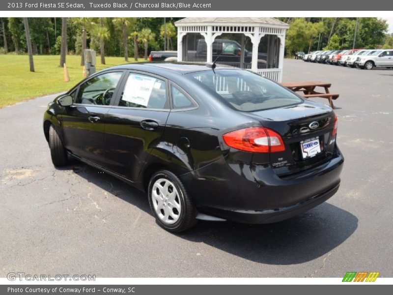 Tuxedo Black / Charcoal Black/Blue Accent 2013 Ford Fiesta SE Sedan