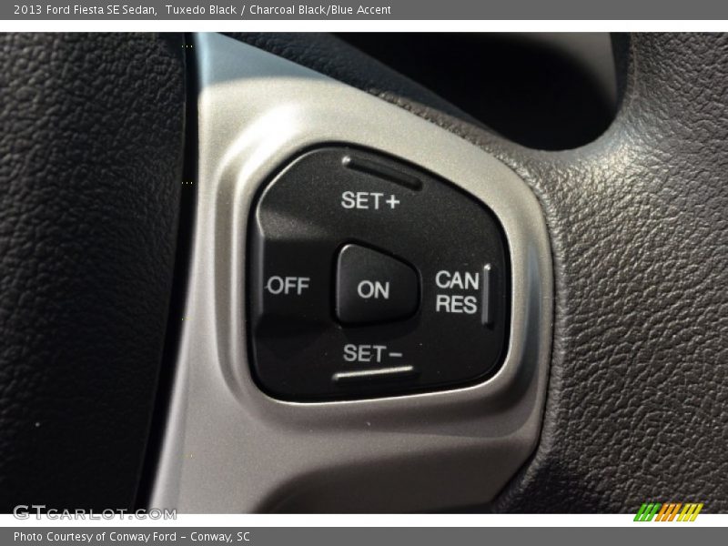 Tuxedo Black / Charcoal Black/Blue Accent 2013 Ford Fiesta SE Sedan