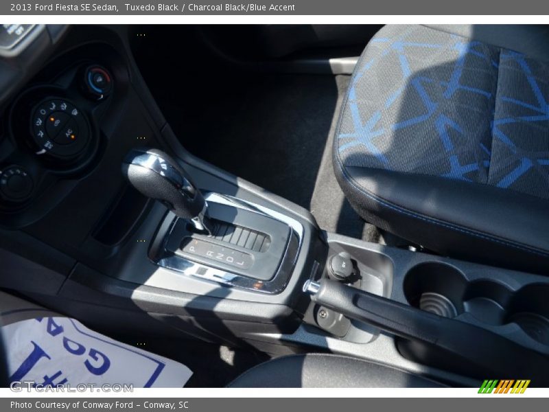 Tuxedo Black / Charcoal Black/Blue Accent 2013 Ford Fiesta SE Sedan