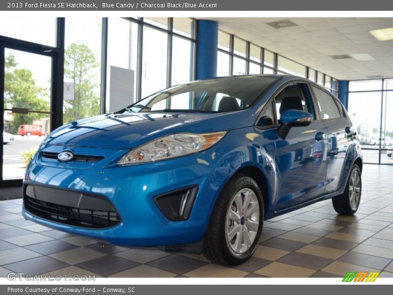 Blue Candy / Charcoal Black/Blue Accent 2013 Ford Fiesta SE Hatchback