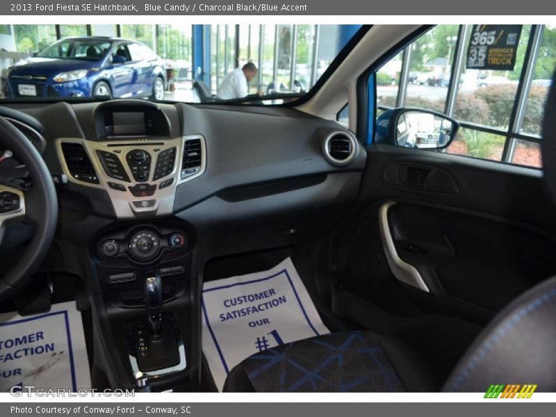 Blue Candy / Charcoal Black/Blue Accent 2013 Ford Fiesta SE Hatchback
