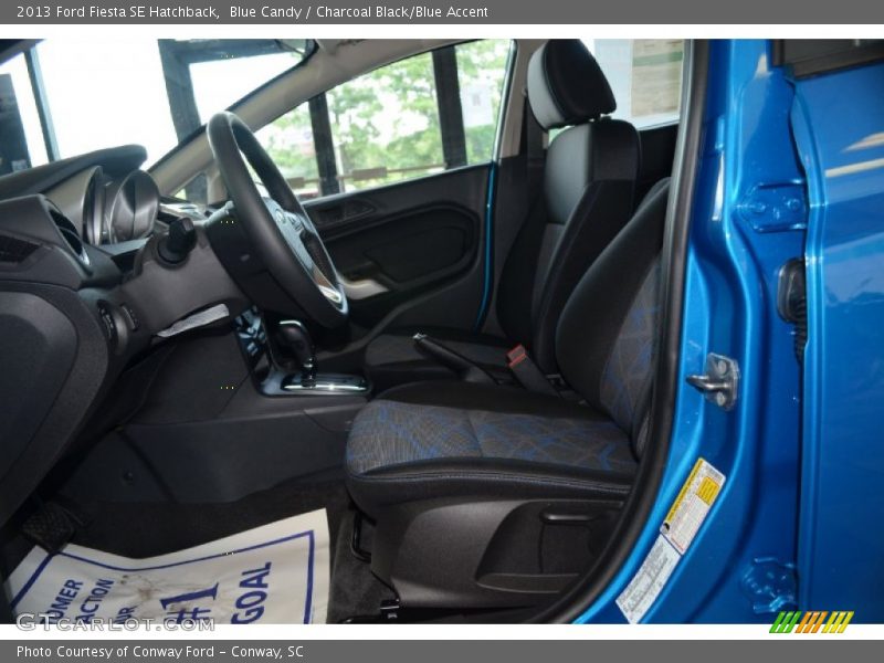 Blue Candy / Charcoal Black/Blue Accent 2013 Ford Fiesta SE Hatchback