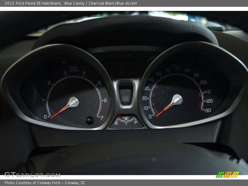 Blue Candy / Charcoal Black/Blue Accent 2013 Ford Fiesta SE Hatchback