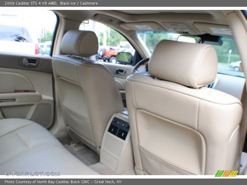  2009 STS 4 V8 AWD Cashmere Interior
