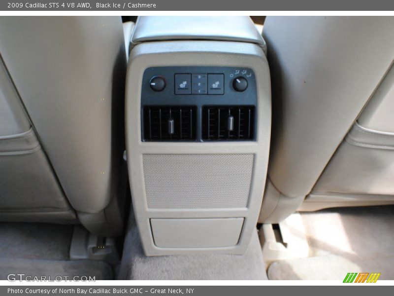Controls of 2009 STS 4 V8 AWD