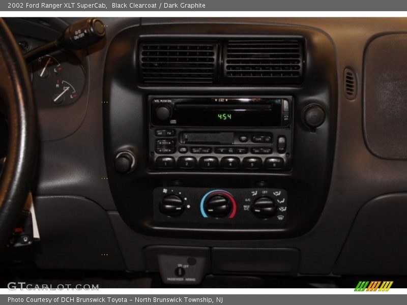 Black Clearcoat / Dark Graphite 2002 Ford Ranger XLT SuperCab