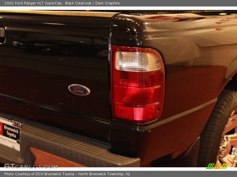 Black Clearcoat / Dark Graphite 2002 Ford Ranger XLT SuperCab