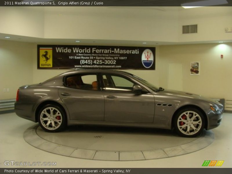 Grigio Alfieri (Grey) / Cuoio 2011 Maserati Quattroporte S