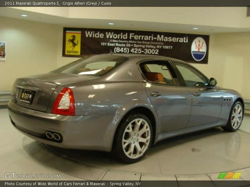Grigio Alfieri (Grey) / Cuoio 2011 Maserati Quattroporte S