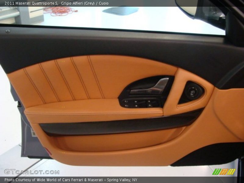 Grigio Alfieri (Grey) / Cuoio 2011 Maserati Quattroporte S