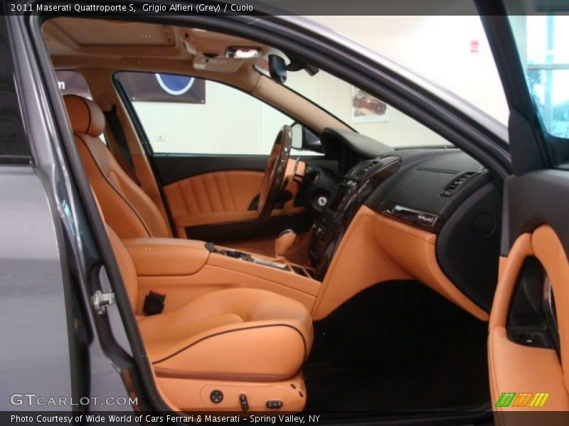 Grigio Alfieri (Grey) / Cuoio 2011 Maserati Quattroporte S