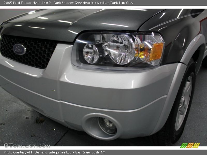 Dark Shadow Grey Metallic / Medium/Dark Flint Grey 2005 Ford Escape Hybrid 4WD