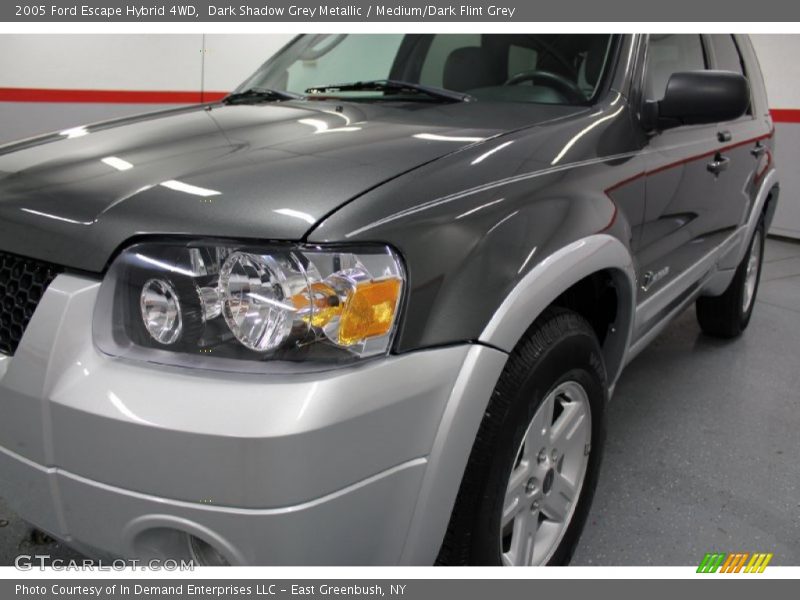 Dark Shadow Grey Metallic / Medium/Dark Flint Grey 2005 Ford Escape Hybrid 4WD