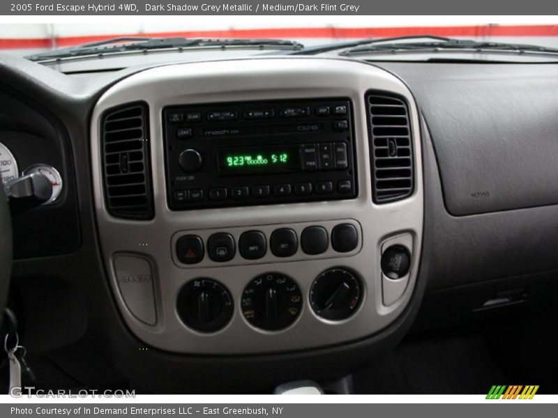 Controls of 2005 Escape Hybrid 4WD