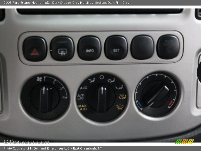 Controls of 2005 Escape Hybrid 4WD