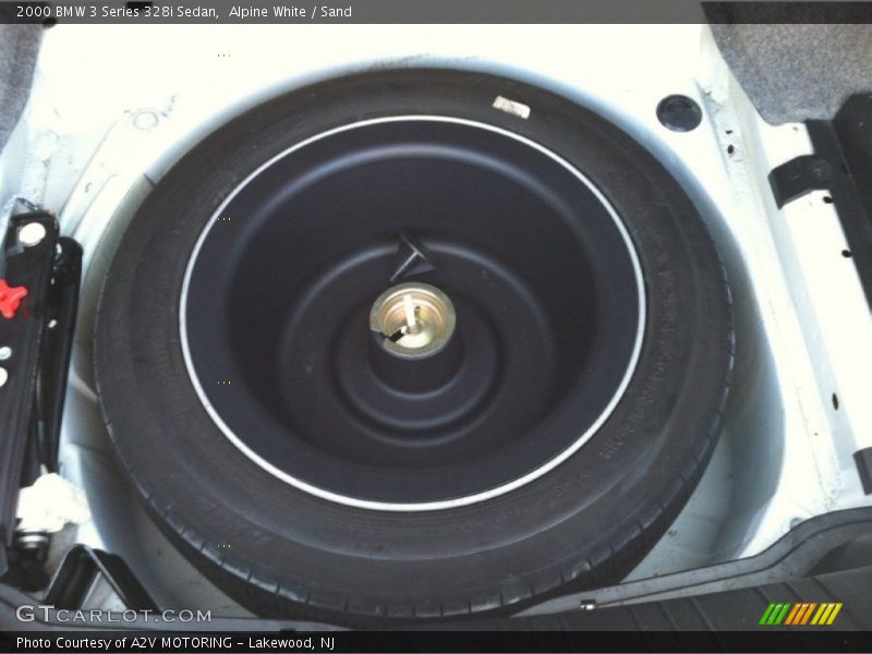 Alpine White / Sand 2000 BMW 3 Series 328i Sedan
