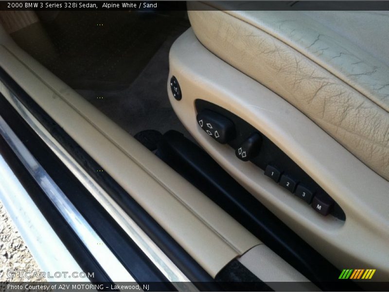 Alpine White / Sand 2000 BMW 3 Series 328i Sedan