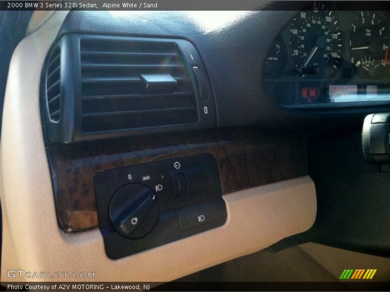 Alpine White / Sand 2000 BMW 3 Series 328i Sedan