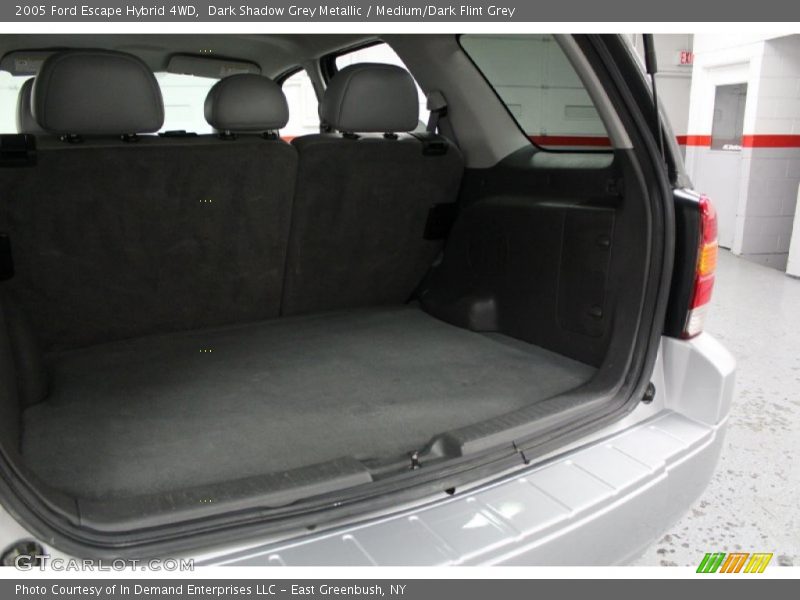  2005 Escape Hybrid 4WD Trunk