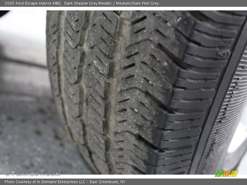 Dark Shadow Grey Metallic / Medium/Dark Flint Grey 2005 Ford Escape Hybrid 4WD