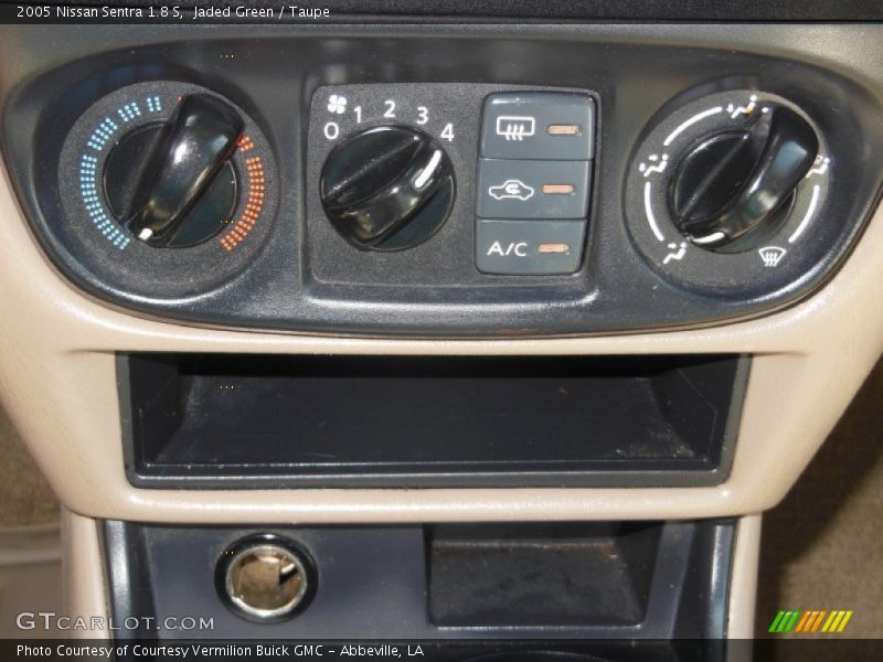 Jaded Green / Taupe 2005 Nissan Sentra 1.8 S