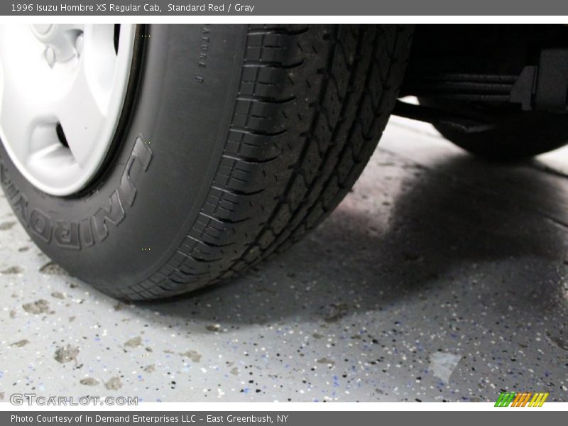 Standard Red / Gray 1996 Isuzu Hombre XS Regular Cab