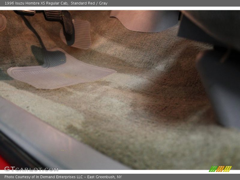 Standard Red / Gray 1996 Isuzu Hombre XS Regular Cab