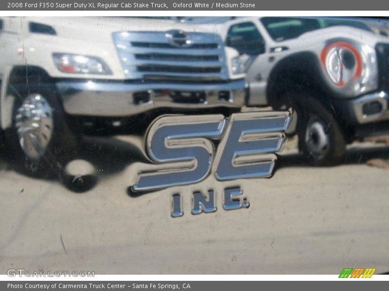 Oxford White / Medium Stone 2008 Ford F350 Super Duty XL Regular Cab Stake Truck