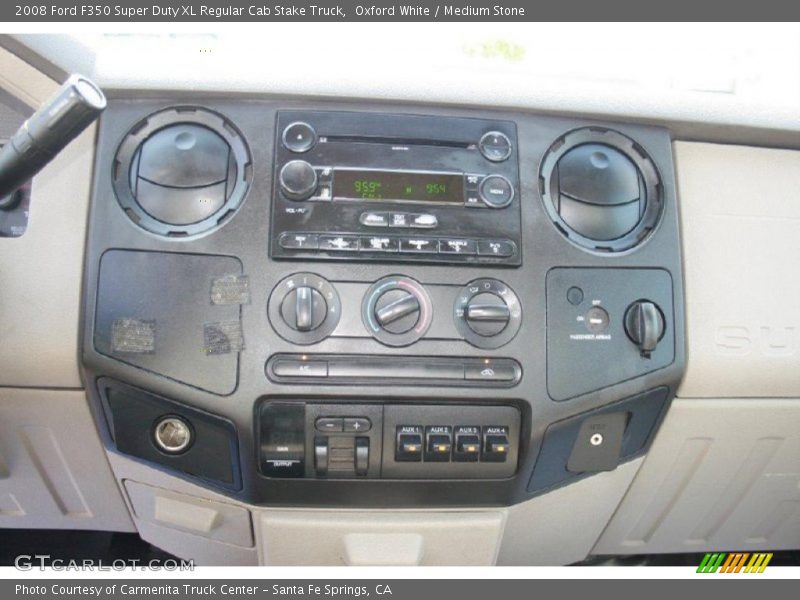 Oxford White / Medium Stone 2008 Ford F350 Super Duty XL Regular Cab Stake Truck